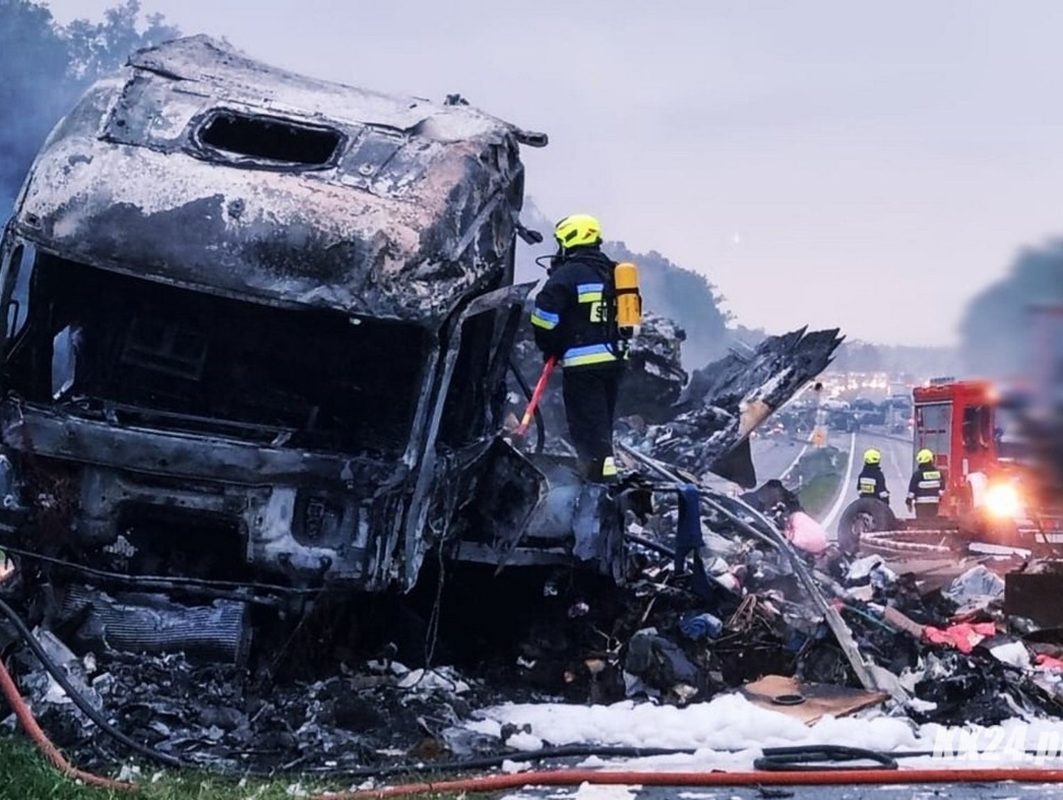 Autostrada A Ca Y Czas Zablokowana Po Wypadku Na Wysoko Ci K Dzierzyna