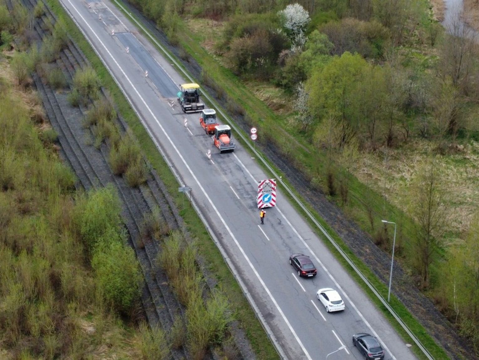 Drogowcy wyjechali na drogi Do piątku potrwają prace remontowe na