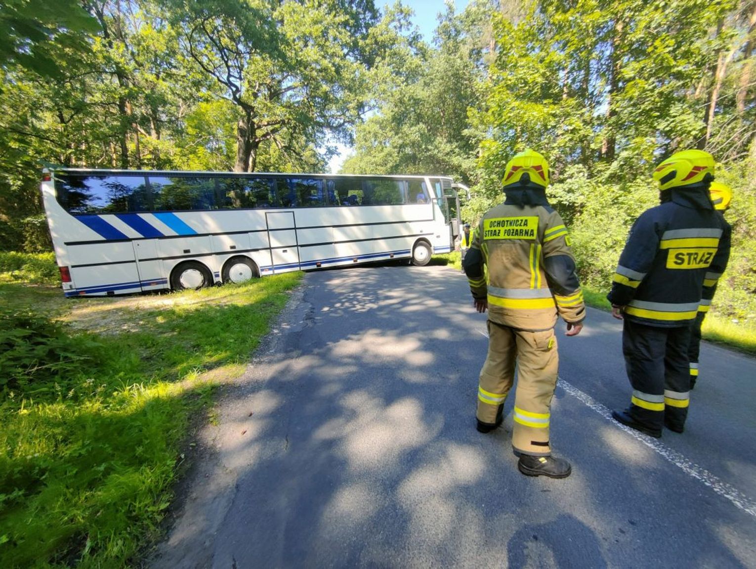 Podczas Zawracania Autobus Wjecha Do Rowu Utrudnienia Na Drodze Z