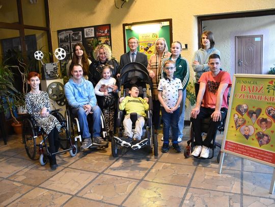 Pomagają mieszkańcóm naszego miasta. Przekaż 1,5% podatku Fundacji „Bądź Człowiekiem”