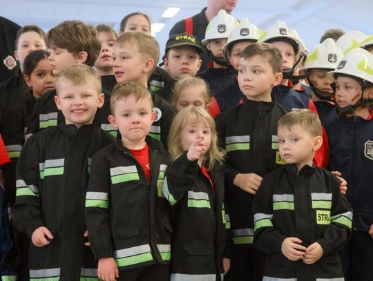 Strażacki weekend w Zakrzowie. Setki młodych druhów na starcie zawodów pożarniczych. ZDJĘCIA