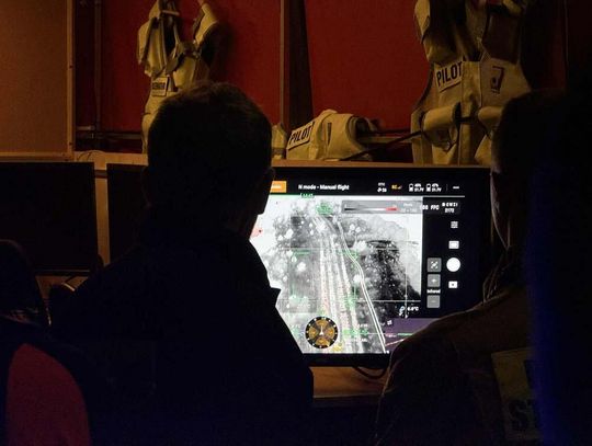 Akcja poszukiwawcza w porcie. Ktoś miał krzyczeć, że potrzebuje pomocy. Służby przeczesują teren