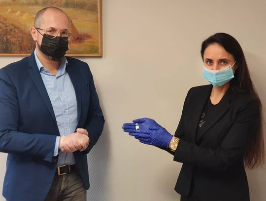 Ampułka po pierwszej szczepionce przeciw Covid-19 w Kędzierzynie-Koźlu będzie eksponatem w muzeum
