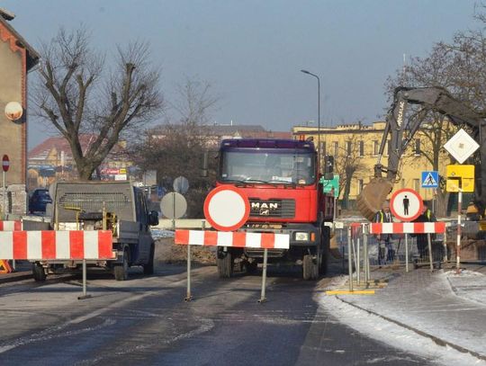 Awaria sieci ciepłowniczej w Kędzierzynie-Koźlu. Mieszkańcy kilku budynków będą mieli zimne kaloryfery