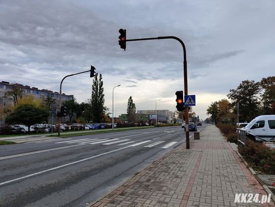 Awaria sygnalizacji świetlnej na przejściu przed pływalnią. Urząd miasta zlecił naprawę