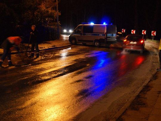 Awaria wodociągu w Koźlu. Utrudnienia dla kierowców, część mieszkańców nie ma wody