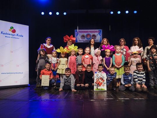 Bajtle z kędzierzyńsko-kozielskich przedszkoli gołdały po ślonsku. Kolejna odsłona Teatromanii Przedszkolaka. ZDJĘCIA