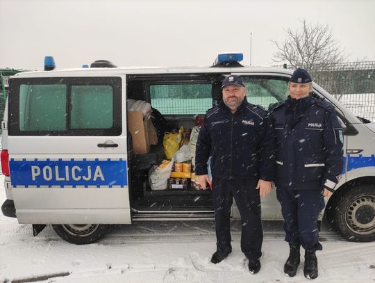 Blisko 300 kilogramów karmy trafiło do schroniska. Policjanci z Kędzierzyna-Koźla zorganizowali zbiórkę dla bezdomnych zwierząt