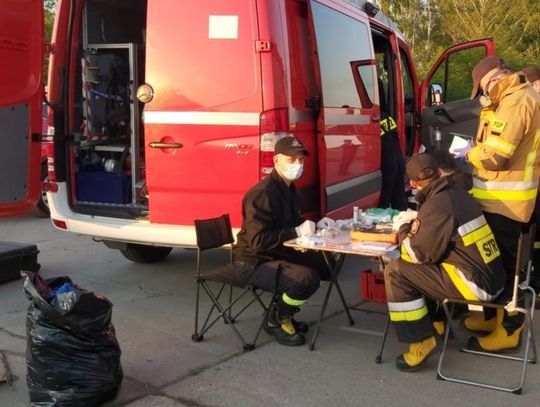 Bomba ekologiczna w Skarbimierzu. Na pomoc ruszyli kędzierzyńscy strażacy