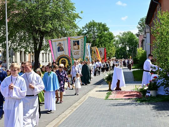 Cztery ołtarze i wspólna modlitwa. Boże Ciało w parafii św. Eugeniusza de Mazenod