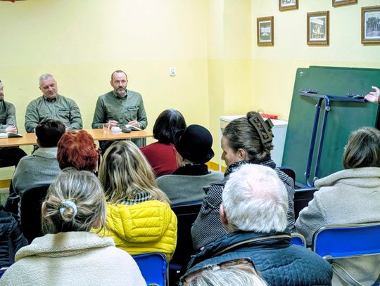 Burza o las tuż przy osiedlu. Mieszkańcy pytają o przyszłość, leśnicy mówią o koniecznej przebudowie