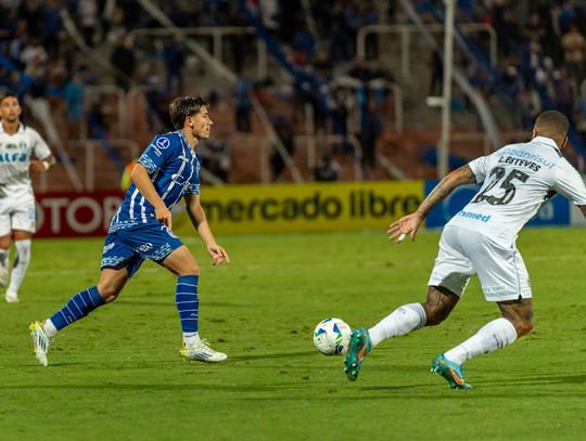 Co oznacza wyjście bramkarza poza pole karne w piłce nożnej?