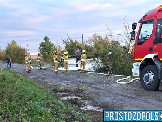 Cysterna z olejem napędowym wypadła z drogi. Interweniowała grupa chemiczna z Kędzierzyna-Koźla