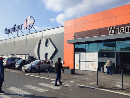 Czarne chmury na Carrefourem. Kędzierzyn-Koźle na liście miast, w których będą cięcia zatrudnienia