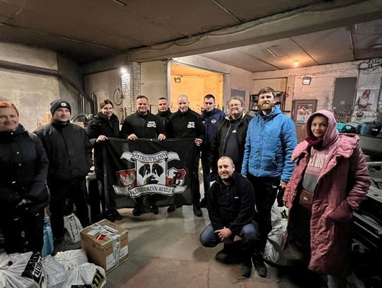 Członkowie Patriotycznego Kędzierzyna-Koźla wrócili z Ukrainy. Dostarczyli trzy busy darów