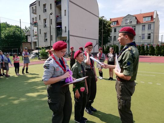 Cztery drużyny harcerskie odłączają się od Związku Harcerstwa Polskiego. Co doprowadziło do rozłamu?