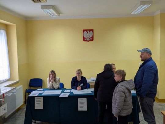 Powiat kędzierzyńsko-kozielski głosuje. Frekwencja na 17:00 poniżej średniej krajowej i wojewódzkiej