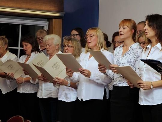 Debiut przed publicznością mają za sobą. Chór powiatowy dał swój pierwszy koncert