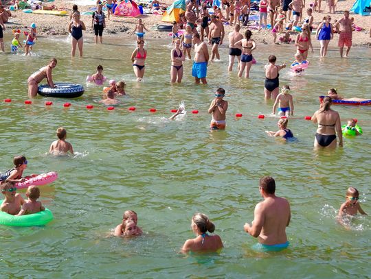 Dębowa gotowa na przyjęcie plażowiczów. W tym roku dostępne dwa kąpieliska i plaża komercyjna