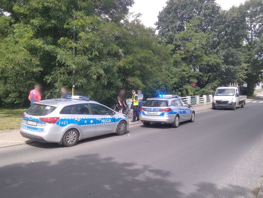 Dostawczak potrącił rowerzystę. Zdarzenie drogowe na ulicy Łukasiewicza