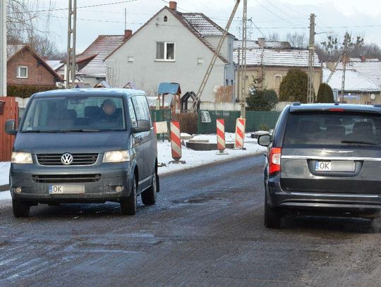 Drogowcy wznowią prace w Starym Koźlu. Wykonawca twierdzi, że załatał najgorsze dziury