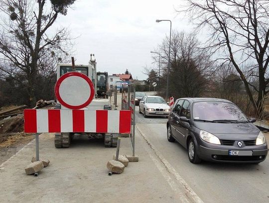 Drogowcy zamkną jutro na trzy godziny drogę z Koźla do Większyc