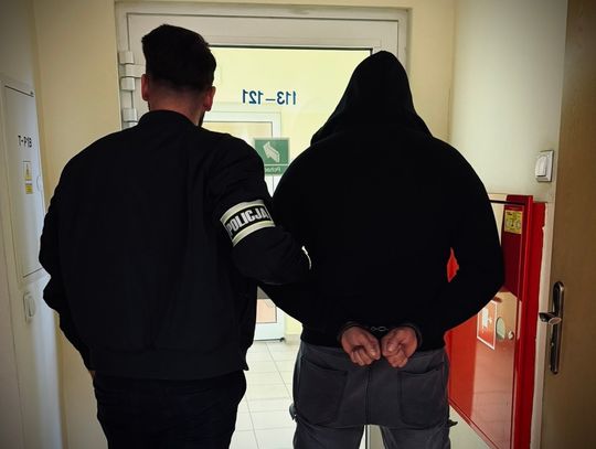 Dwa dni obławy na poszukiwanych. Policjanci sprawdzili ponad 100 miejsc i zatrzymali 28-latka