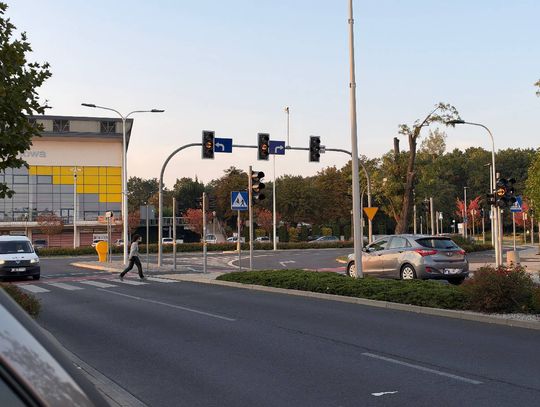 Dwa tygodnie bez sygnalizacji świetlnej w centrum Kędzierzyna-Koźla. Wciąż nie wiadomo, co jest przyczyną awarii