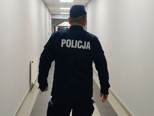 Dzielnicowy na wolnym zauważył poszukiwanego. Wezwał kolegów i zatrzymał 46-latka