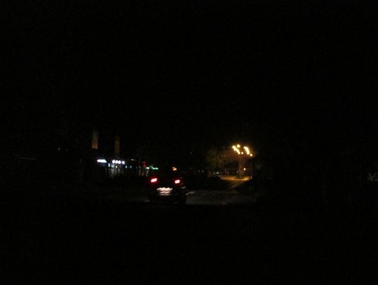 Egipskie ciemności na ulicy Wojska Polskiego. Dlaczego latarnie znowu nie świecą?