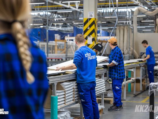 EKO-OKNA oficjalnie o reorganizacji: będą zmiany, ale nie ma mowy o masowych zwolnieniach ani blokowaniu dojazdów
