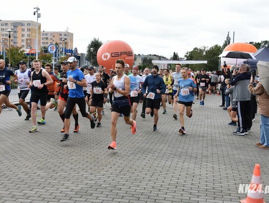 Fatalna pogoda pokrzyżowała plany organizatorów biegu GAZ-SYSTEM na Piątkę. Wydarzenie odbędzie się w innym terminie