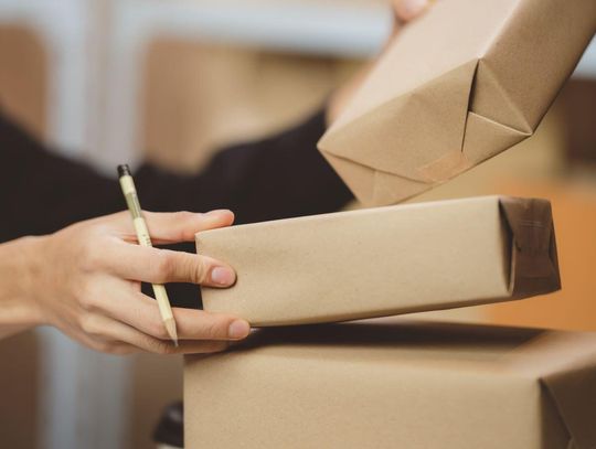 Gabaryty S, M i L w ORLEN Paczka – jak idealnie dobrać rozmiar opakowania? Sprawdź formaty pod automaty paczkowe