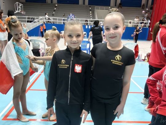 Gimnastyczki z Kędzierzyna-Koźla przywiozły złoto i srebro z międzynarodowego turnieju w Dubaju