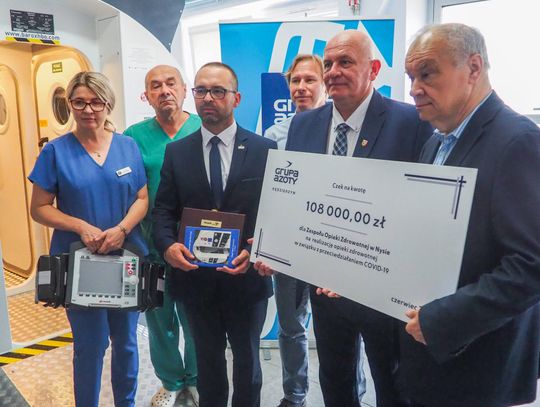 Grupa Azoty wspiera opolskie szpitale. Specjalistyczny sprzęt do ratowania życia trafił do Nysy