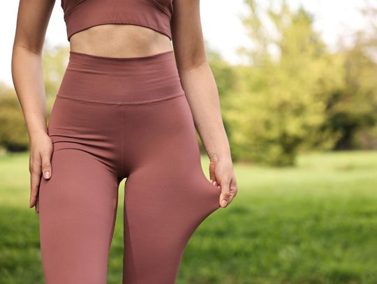 Ile naprawdę modelują legginsy modelujące?