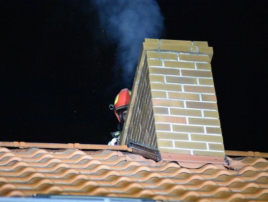 Interwencja straży pożarnej w budynku przy Słowackiego. Zapaliła się sadza w kominie