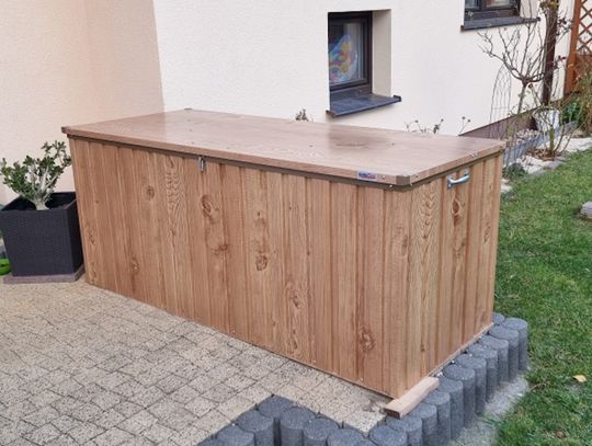 Jak wybrać skrzynię ogrodową do przechowywania?