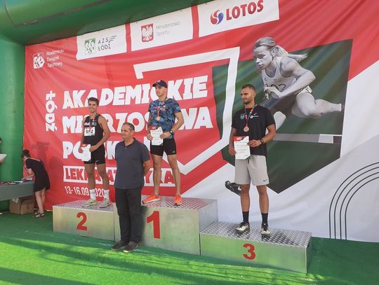 Jakub Bujak akademickim wicemistrzem Polski w biegu na 110 metrów przez płotki