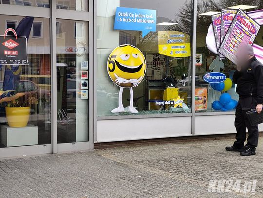 Jest rysopis sprawcy napadu na kolekturę w Kędzierzynie-Koźlu. Wiadomo też, w którą stronę uciekł