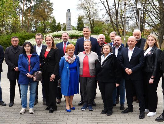 Kandydaci Platformy Obywatelskiej z Kędzierzyna-Koźla startujący w wyborach samorządowych ze wsparciem posłów