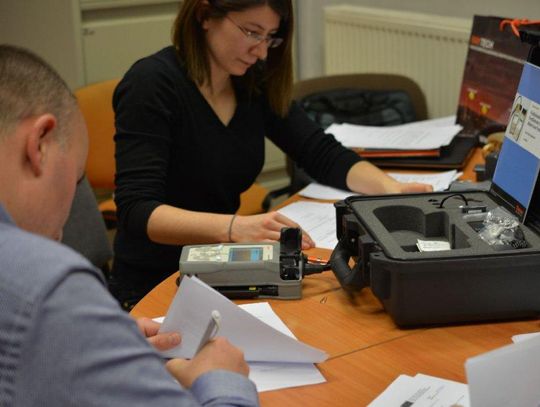 Kędzierzyńscy policjanci otrzymali nowoczesny sprzęt do identyfikacji narkotyków