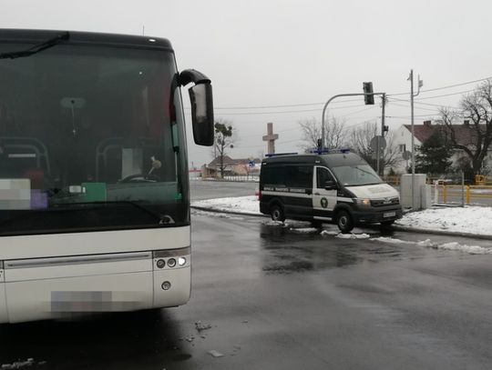 Kierowca z Ukrainy bez wymaganych uprawnień kierował autobusem rejsowym