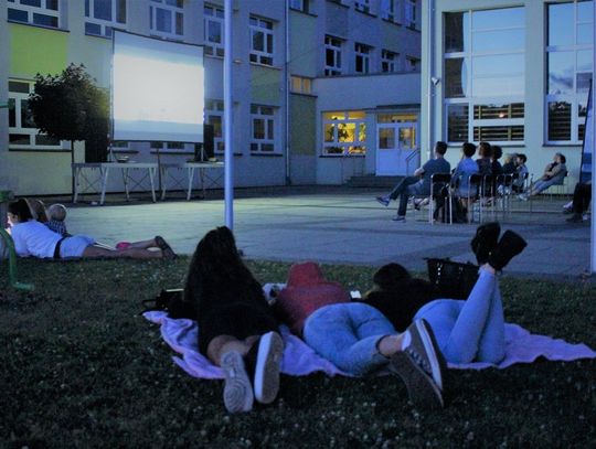 Kino plenerowe będzie odwiedzać kędzierzyńsko-kozielskie osiedla. Pierwsza projekcja już w ten piątek na Pogorzelcu