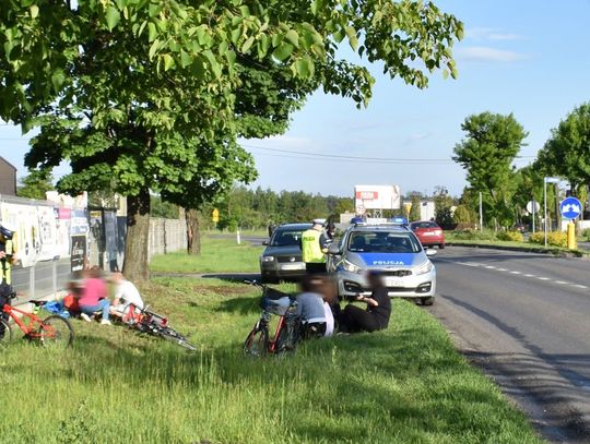 Kolizja na ulicy Gliwickiej. Kierowca osobówki zepchnął z drogi grupę rowerzystów