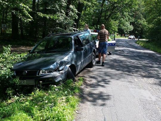 Kolizja trzech samochodów osobowych na drodze z Kłodnicy do Januszkowic. ZDJĘCIA