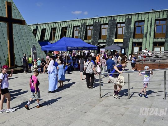 Koncert, występy i potańcówka pod chmurką. Przed nami Festyn Rodzinny u Oblatów