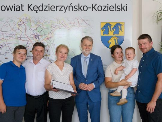 Krajowy sukces rolników z naszego regionu. Laureaci AgroLigi spotkali się ze starostą powiatu