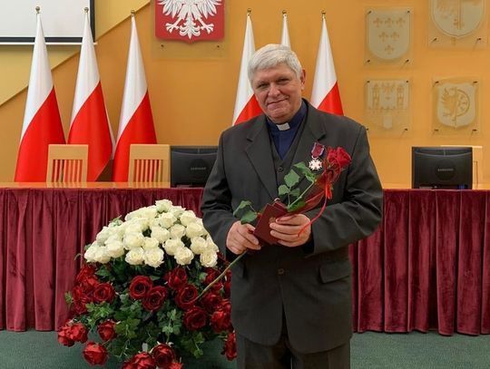 Ksiądz Edward Bogaczewicz uhonorowany Srebrnym Krzyżem Zasługi