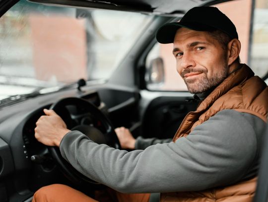 Kubek termiczny - obowiązkowy element wyposażenia kierowcy